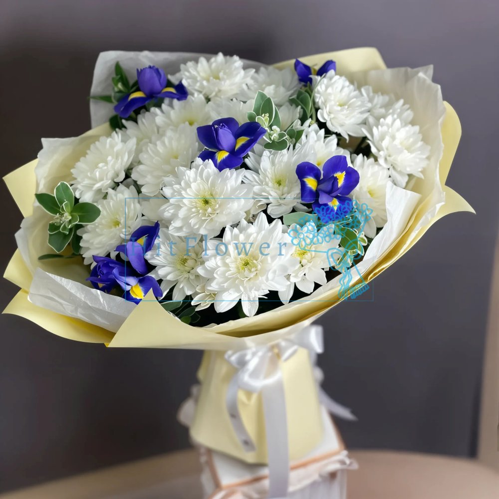 Букет цветов Лунная Соната Букет цветов из: Хризантемы и Ирисы